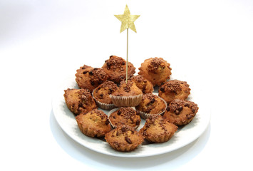 full plate of cupcakes for the holiday