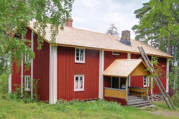 Fototapeta na wymiar maison traditionnelle finlandaise
