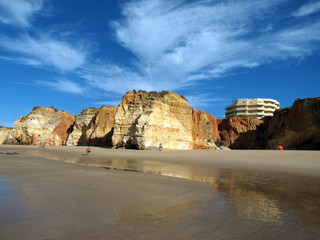 Fototapeta na wymiar Portimao-resort na atlantyckim wybrzeżu Algarve