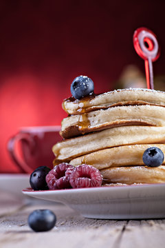 pancakes with raspberries
