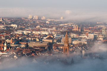 Freiburg im Breisgau, Altstadt im Morgennebel 4