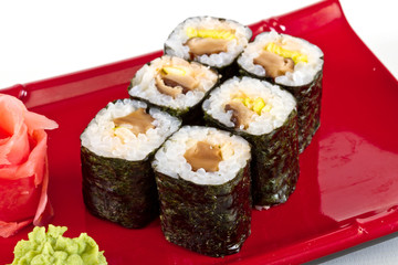 Sushi rolls made of mushroom