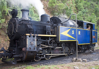 Obraz premium Stary parowóz w Nilgiri Mountains Railway, Indie