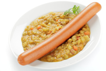 Erbsensuppe mit Bockwurst