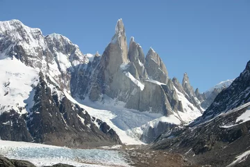 Foto op Plexiglas Cerro Torre Heuveltoren