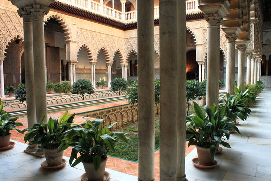 inner courtyard in Alcazar of Seville