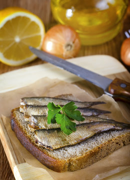 bread with fish