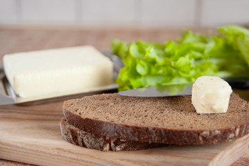 prepare breakfast on the kitchen
