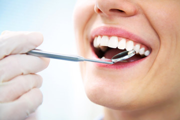 healthy teeth - 39515593