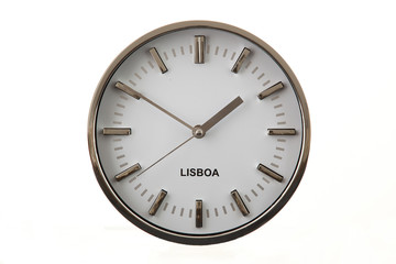 Clock set to Lisbon time
