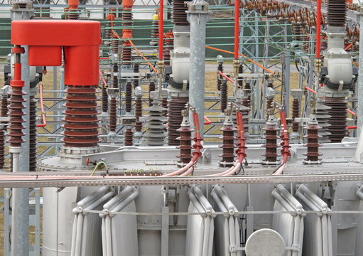 electricity from transformer high voltage at low voltage