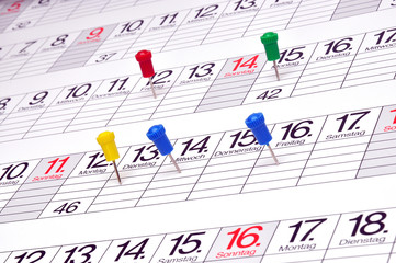 Kalender mit Pins  #120304-004