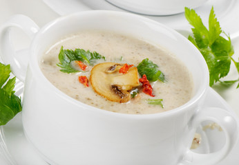 Mushroom soup with parsley