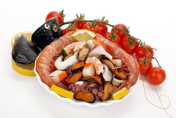 ANTIPASTO DI MARE CON POMODORINI