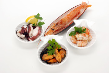 CIOTOLE CON INSALATA DI MARE