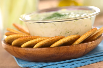 Crackers with Tzatziki