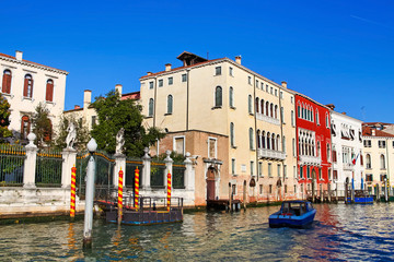 Fototapeta na wymiar Beautiful view of architecture in Venice