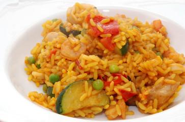 paella di pesce e verdure