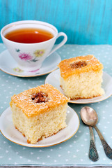 Coconut slices with walnut