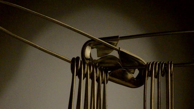 Safety pin Imperdible Spilla di sicurezza 安全別針