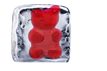 Fruchtgummi im Eisblock