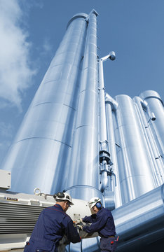 gas-workers, machinery and pipelines