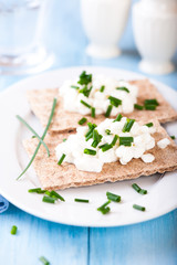Wholemeal Crispbread with Quark and Chive