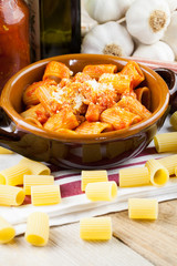 Amatriciana - Pasta bacon tomatoes