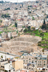 Fototapeta na wymiar starożytny teatr rzymski w Ammanie