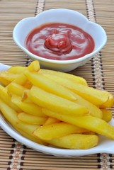 Patate fritte e ketchup