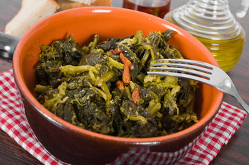Stewed turnip greens. Cime di rapa stufate.
