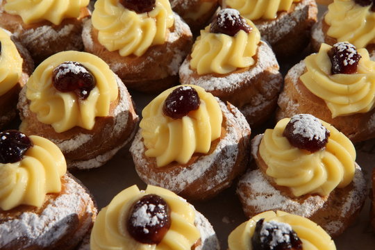 zeppole