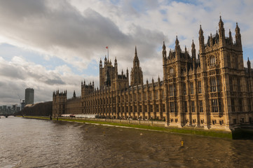 Palais de Westminster  ( Chambres du Parlement) à Londres