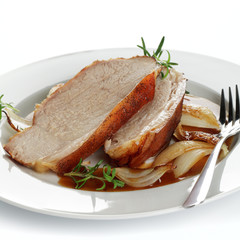 Krustenbraten mit geschmorten Zwiebeln