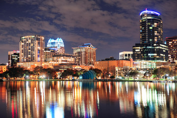 Fototapeta na wymiar Orlando Downtown zmierzchu