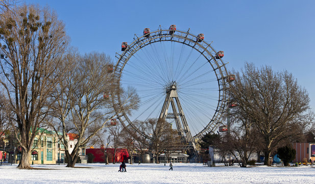 Historic ferris wheel of Vienna in winter