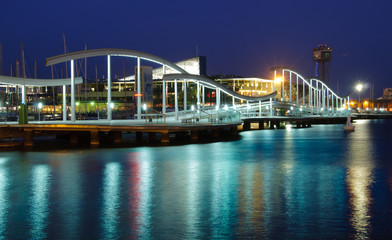 Obraz premium Rambla de Mar at night. Barcelona, Spain.