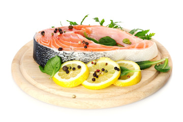 Red fish with lemon and parsley