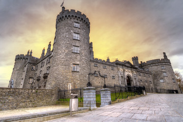 Kilkenny Castleat dusk, Co. Kilkenny, Ireland - obrazy, fototapety, plakaty