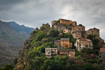 Fototapeta na wymiar Widok Corte, Korsyka, Francja