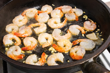 Shrimps on the pan
