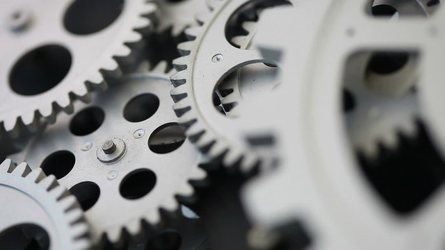 Gear system rotation