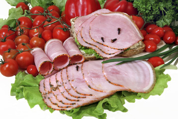 ham slices with red and green