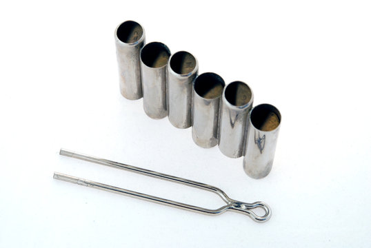 Tuning fork and pipe for guitar