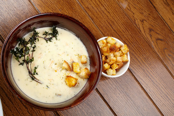 Cream soup with salmon