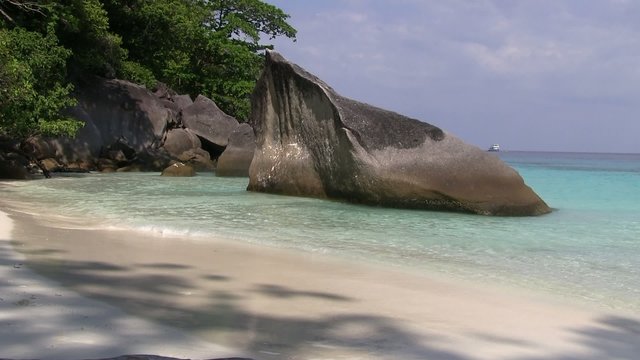 &icirc;le paradisiaque similan
