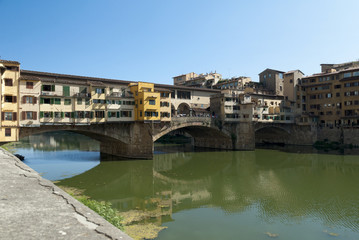 Obraz premium Ponte Vecchio over River Arno in Florence Italy