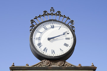 Fototapeta na wymiar metal clock