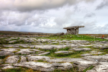Poulnabrone dolmen, 5,000 year old portal tomb - Ireland.