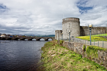 Fototapeta na wymiar Zamek króla Jana w Limerick - Irlandia.